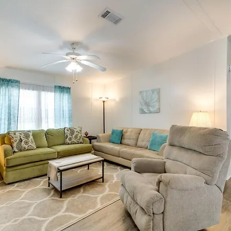 Weeki Wachee Vacation Rental About 13 Mi To The Ocean!